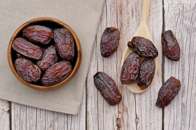 Health Benefits of Eating Two Dates Daily